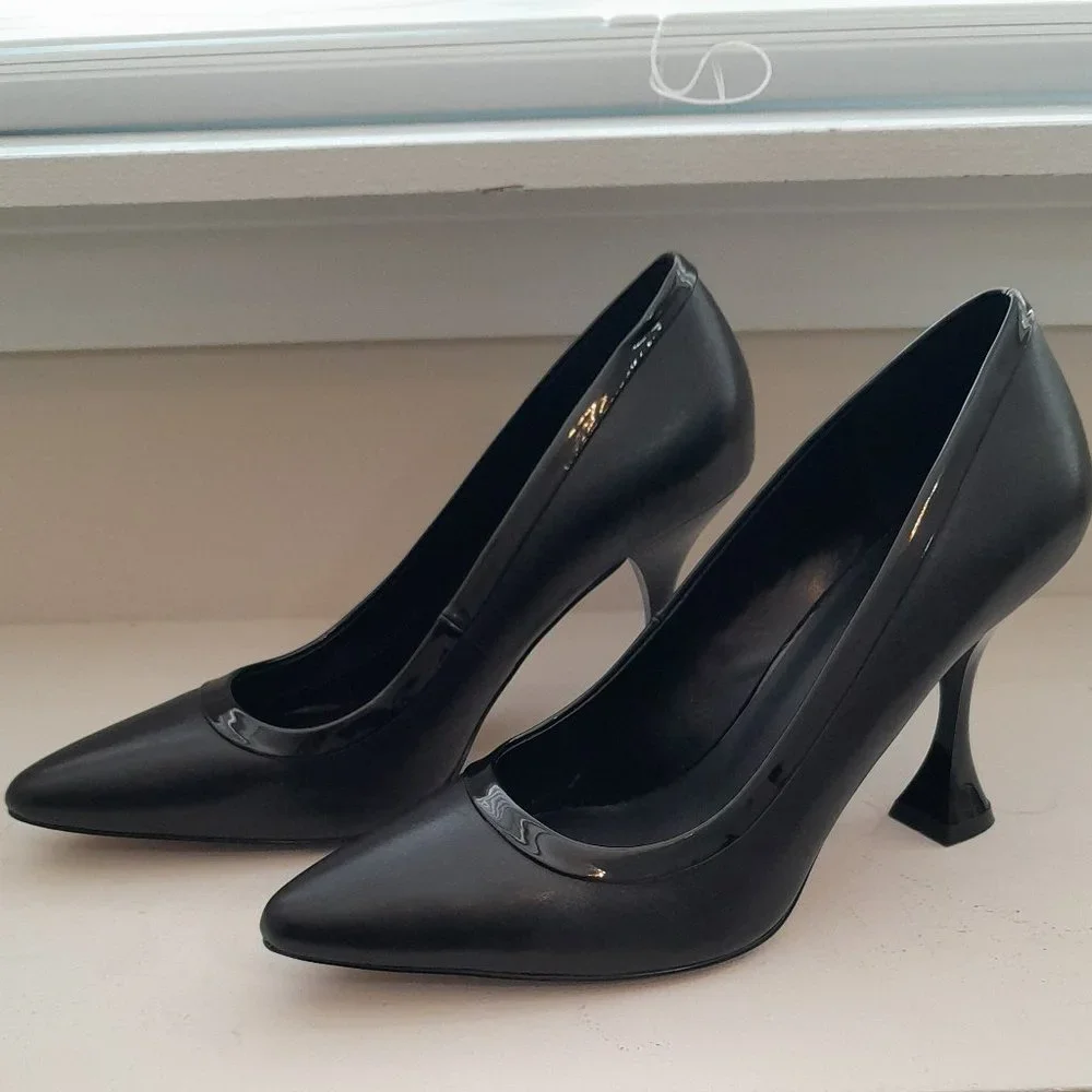 Karl Lagerfeld Tuxedo Spool Heel Black Pumps - Picture 2 of 8